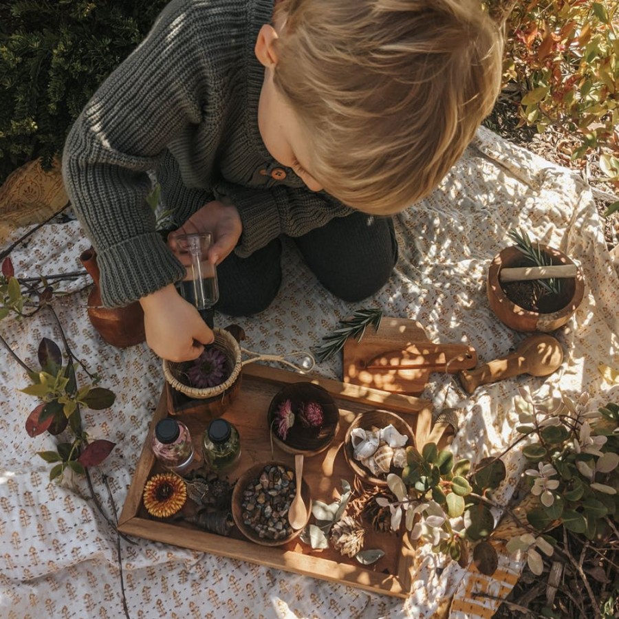 Play Artisans of Batur Village | Natural Potions Kit