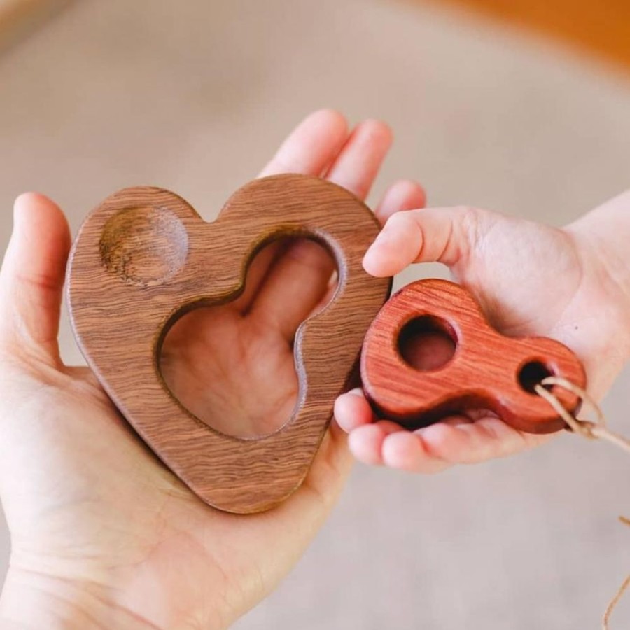 Play in-wood | In-Wood | Separation Anxiety Heart