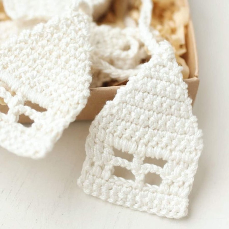 Home Above Rubies | Crochet Garland - Little Houses